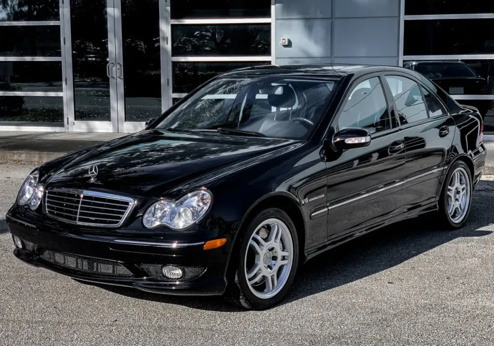 Mercedes-Benz C32 AMG: wszystko, co musisz wiedzieć przed zakupem
