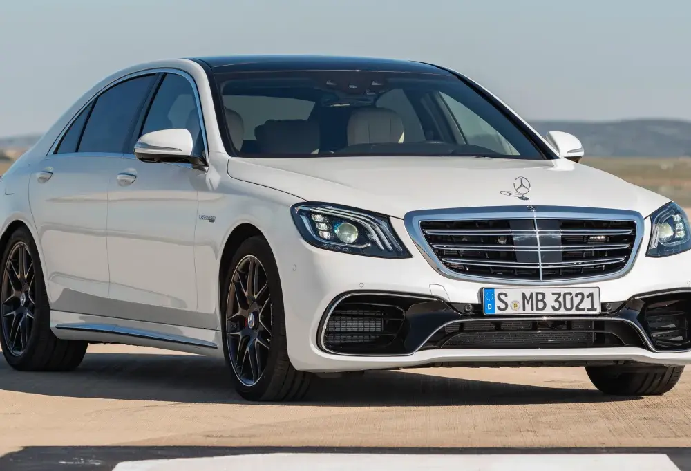 Mercedes-Benz W222 S-Class: Wszystko, co musisz wiedzieć o luksusie