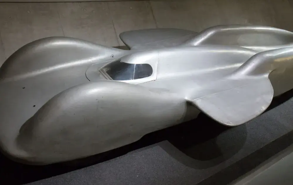 Mercedes T80 top speed – rekord prędkości i niesamowite osiągi historycznego modelu