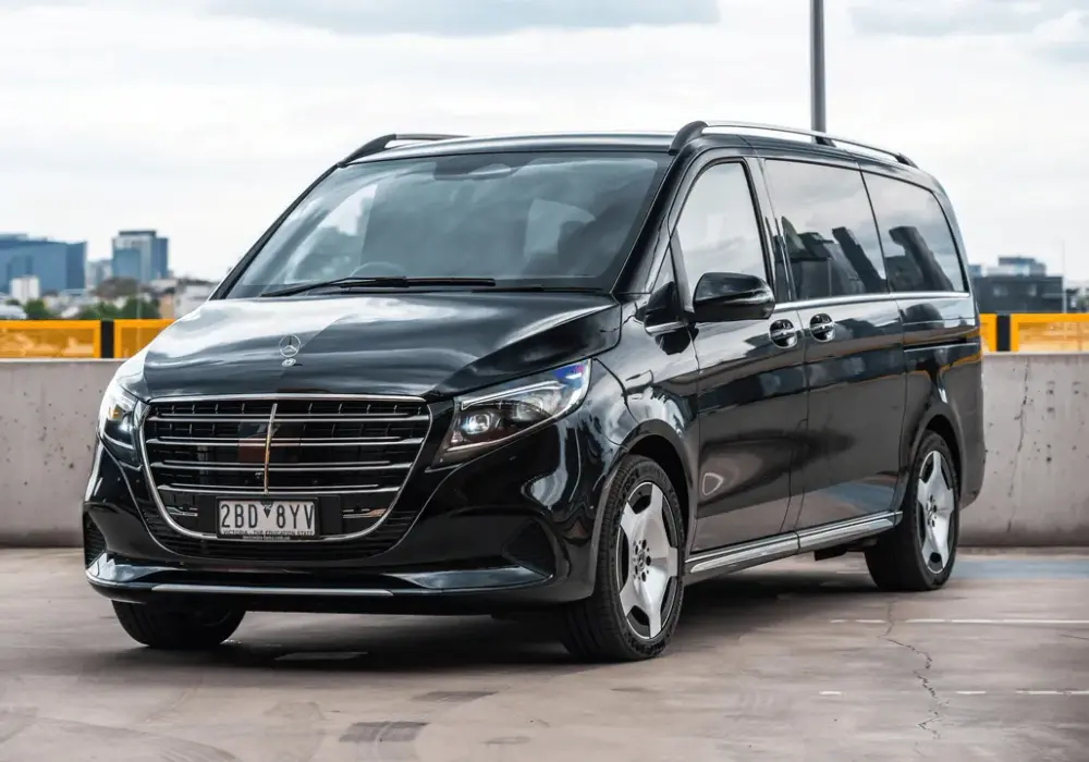 Mercedes-Benz V-Class van: luksus, nowości i porównania modeli