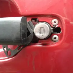Jak łatwo otworzyć Citroena C3 bez kluczyka - poradnik krok po kroku